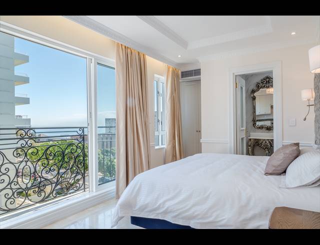 0.5 BEDROOM APARTMENT TO LET IN SEA POINT